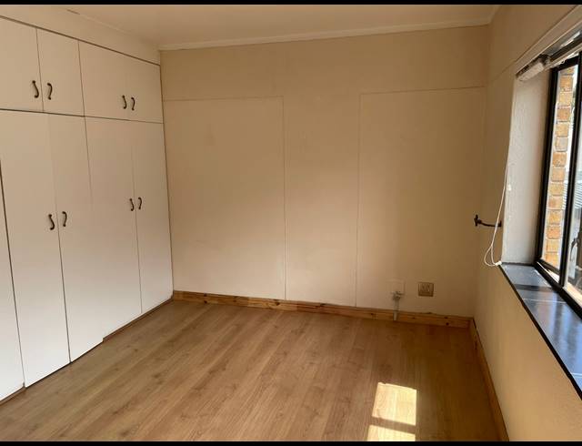 3 BEDROOM APARTMENT TO LET IN CLAREMONT UPPER